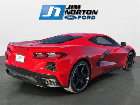 Used 2024 Chevrolet Corvette Stingray Preferred Cpe w/ 2LT image 3