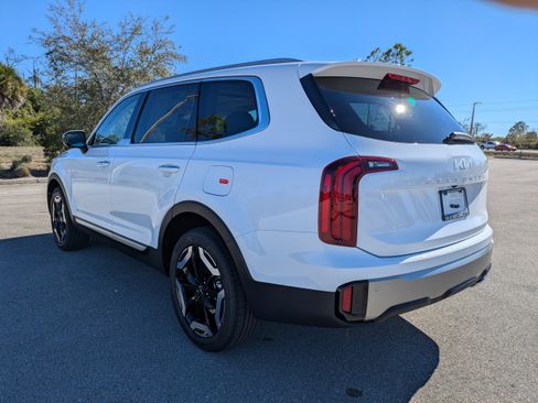 New 2025 Kia Telluride S image 7