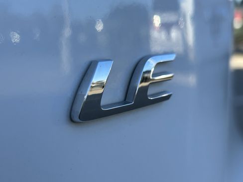 Certified 2023 Toyota Corolla LE image 9