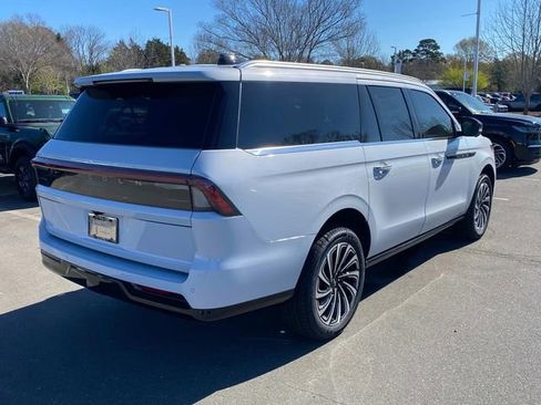 New 2026 Lincoln Navigator L Black Label AWD/4WD image 30