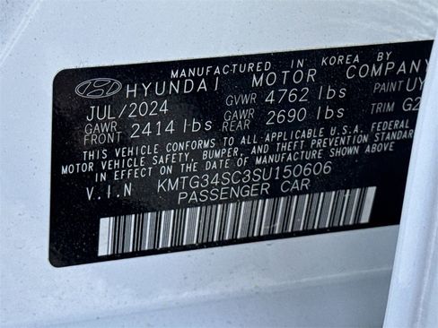 New 2025 Genesis G70 2.5T image 32