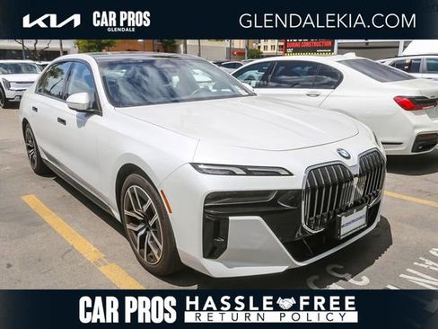 Used 2025 BMW 740i xDrive AWD/4WD image 1