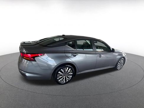 Used 2026 Nissan Altima 2.5 SV FWD image 15