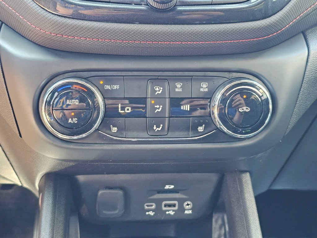 Used 2021 Chevrolet TrailBlazer RS w/ Technology Package AWD/4WD image 30