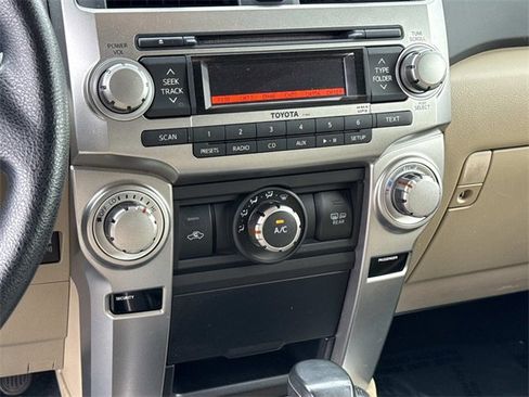 Used 2010 Toyota 4Runner Limited image 21