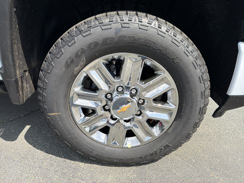 New 2026 Chevrolet Silverado 2500 High Country w/ High Country Premium Package image 12