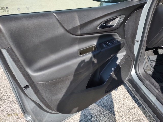 Used 2024 Chevrolet Equinox LT FWD image 10