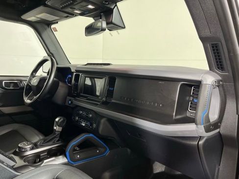 Used 2023 Ford Bronco Black Diamond w/ Sasquatch Package image 24