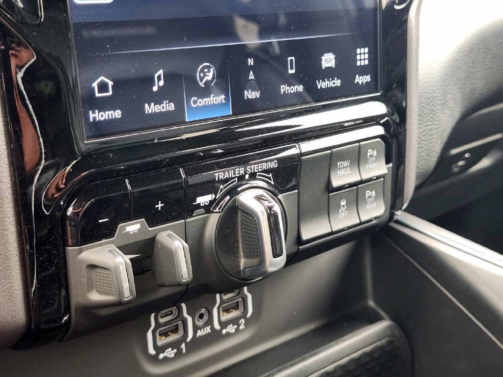 Used 2023 RAM 1500 Laramie AWD/4WD image 25