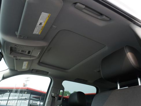 Used 2015 GMC Sierra 1500 SLT w/ SLT Crew Cab Value Package AWD/4WD image 27