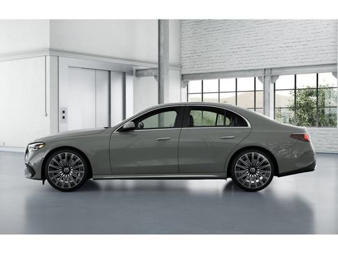 New 2026 Mercedes-Benz E 450 4MATIC Sedan image 34