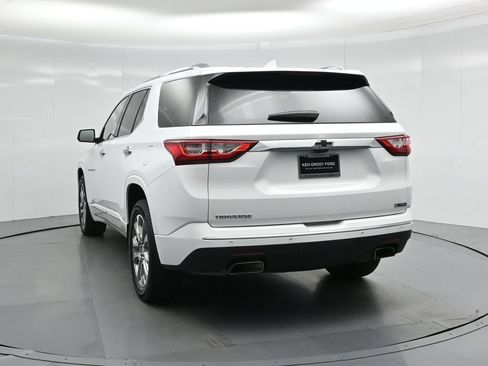 Used 2018 Chevrolet Traverse Premier w/ Driver Confidence II Package FWD image 27