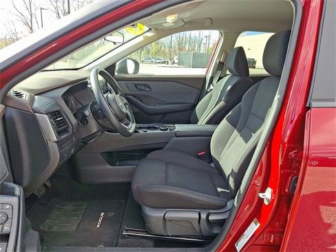 Used 2023 Nissan Rogue S image 16
