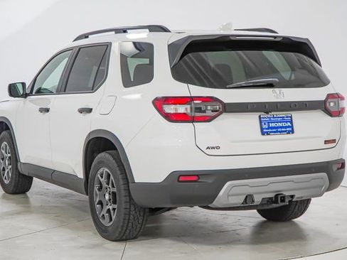 New 2025 Honda Pilot TrailSport image 7