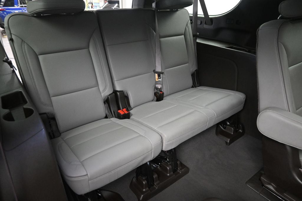 Used 2026 GMC Yukon XL Elevation AWD/4WD image 11