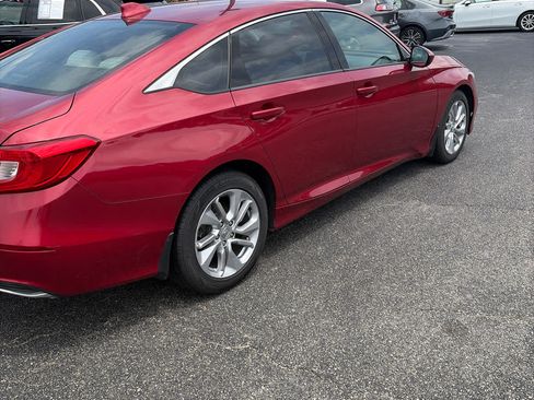 Used 2018 Honda Accord LX image 10