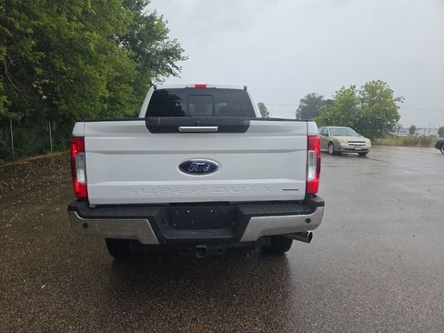 Used 2019 Ford F250 XLT w/ XLT Premium Package AWD/4WD image 4