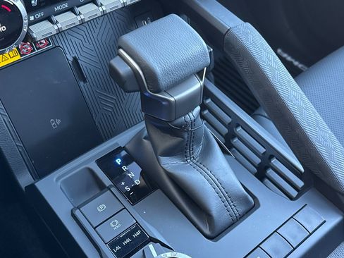 Certified 2025 Toyota Tacoma Limited image 28