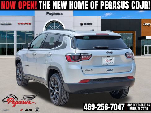 New 2026 Jeep Compass Latitude AWD/4WD image 4