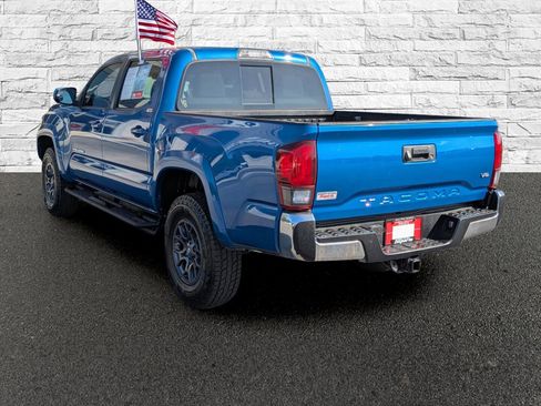 Used 2018 Toyota Tacoma SR5 image 8