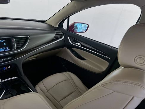 Used 2018 Buick Enclave Essence FWD image 22