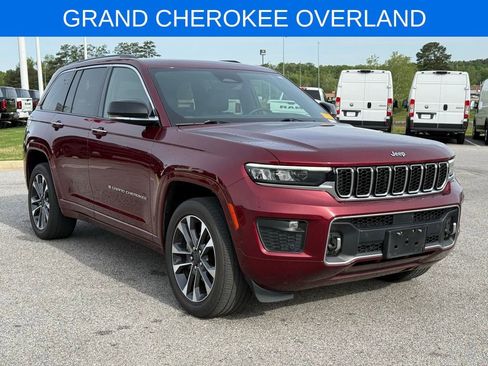 Used 2023 Jeep Grand Cherokee Overland w/ Trailer Tow Prep Group (B) image 7