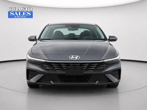 Used 2024 Hyundai Elantra SEL FWD image 2