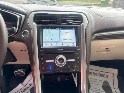Used 2017 Ford Fusion Platinum AWD/4WD image 22