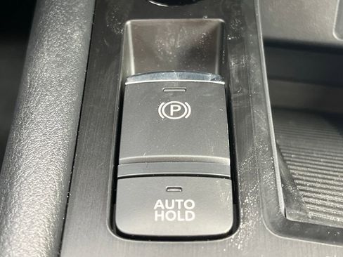 New 2026 Nissan Kicks S image 27