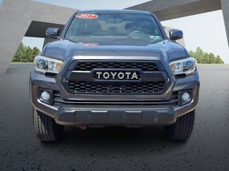 Used 2017 Toyota Tacoma TRD Off-Road w/ Tow Package (A/T) AWD/4WD video 2
