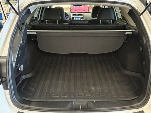Used 2019 Subaru Outback 2.5i Limited image 9