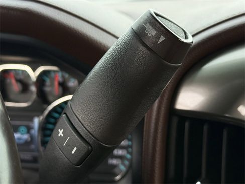 Used 2017 Chevrolet Silverado 1500 High Country image 19