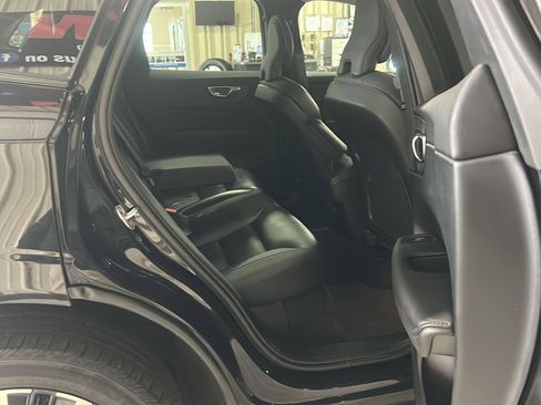 Used 2023 Volvo XC60 B5 Plus AWD/4WD image 15