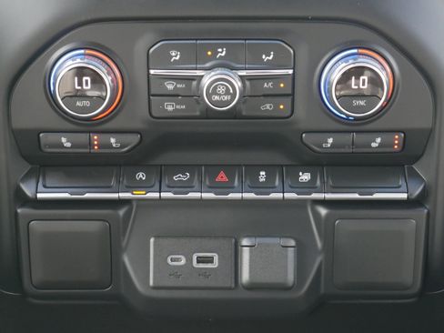 Certified 2021 Chevrolet Silverado 1500 LT image 17