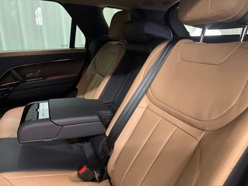 Used 2024 Land Rover Range Rover Sport Dynamic SE AWD/4WD image 13