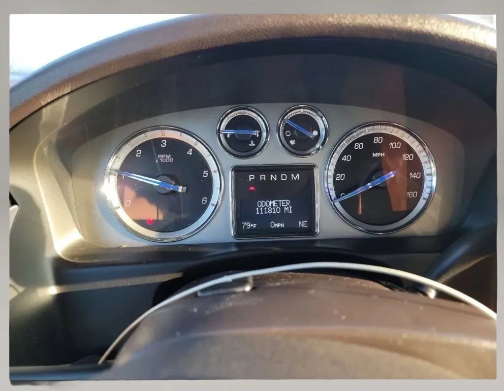 Used 2010 Cadillac Escalade ESV Premium RWD image 4
