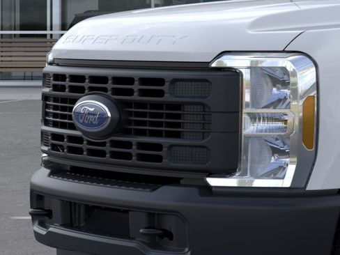 New 2026 Ford F250 XL AWD/4WD image 17