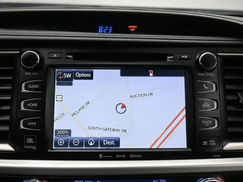 Used 2017 Toyota Highlander Limited w/ Protection Package #3 image 21