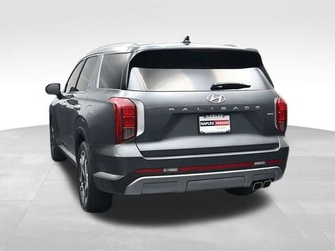 Used 2023 Hyundai Palisade SEL AWD/4WD image 4