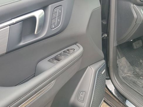 Used 2026 Buick Enclave Preferred w/ Power Package AWD/4WD image 22