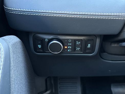 Used 2024 Ford Mustang Mach-E Select w/ Comfort Package Lite image 31