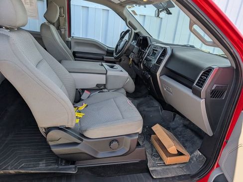 Used 2015 Ford F150 XLT AWD/4WD image 18