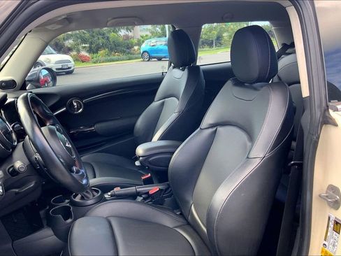 Used 2018 MINI Cooper S image 23