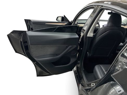 Certified 2023 Tesla Model Y Performance AWD/4WD image 10