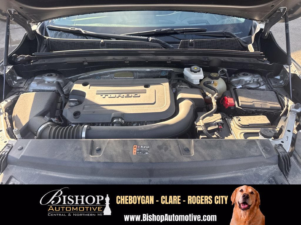 Used 2023 Buick Envision Essence w/ Technology Package I AWD/4WD image 6