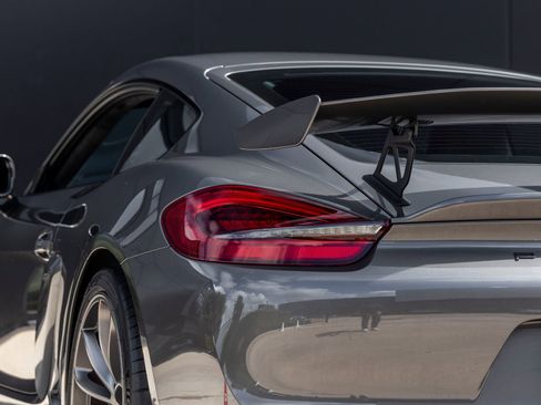 Certified 2016 Porsche Cayman GT4 RWD image 13