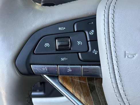 Used 2021 Cadillac Escalade Premium Luxury Platinum image 37