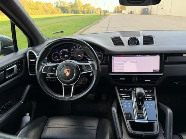 Used 2020 Porsche Cayenne AWD/4WD image 39