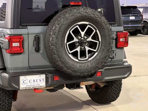 Used 2025 Jeep Wrangler Rubicon image 7