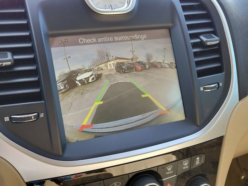 Used 2012 Chrysler 300 Limited image 26